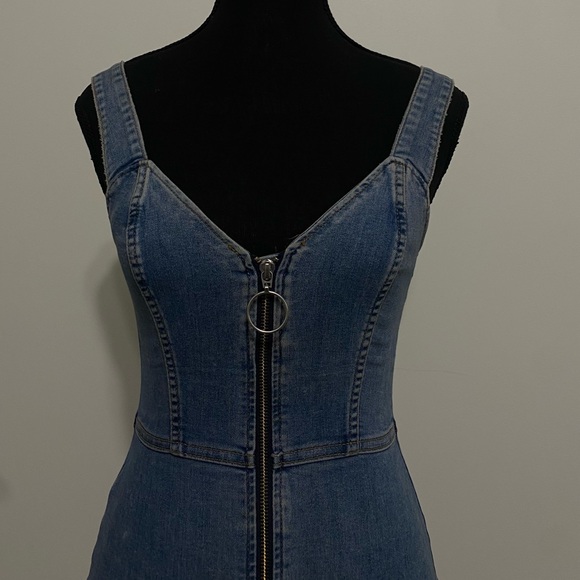 Cute Denim Dress - Picture 5 of 10